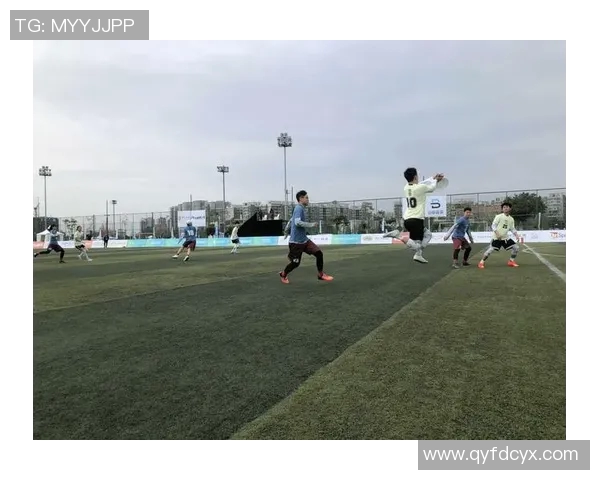 广州飞盘队在极限运动联赛中的团队协作表现分析与点评